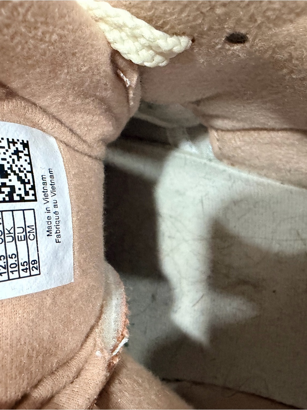 2025 Foot Locker Exclusive New Balance 9060 - Picture 6 of 8